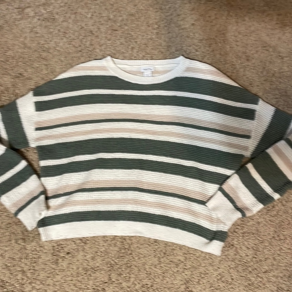 Rue 21 sweater